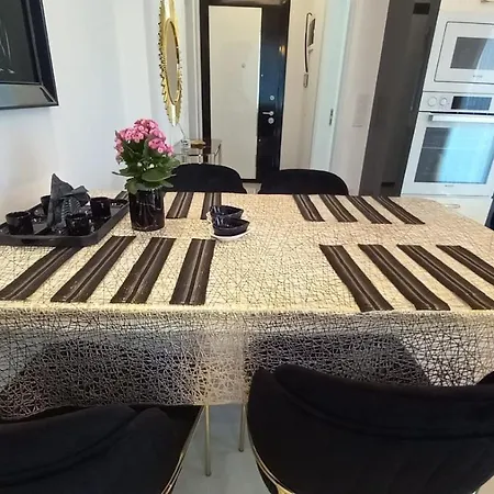 Yekta Kingdom Trade Center 1+1 Appartement Alanya